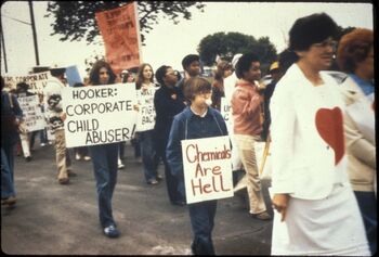 love-canal-residents-protest-toxic-waste_u-buffalo-love-canal-collections.jpg